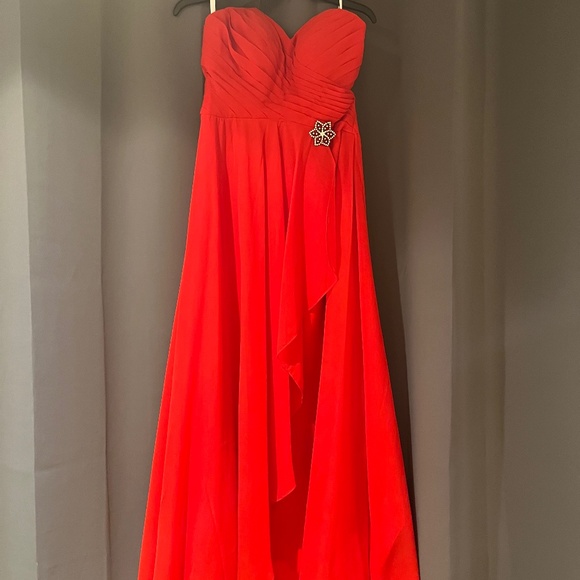 Corset back evening dress - Picture 1 of 2